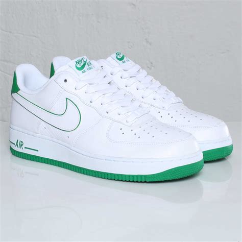 Weisse, grüne Nike Air Force 1 online 